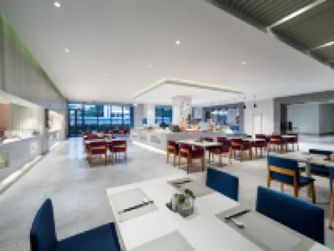 Sanya Phoenix Airport Hotel (Next to The Terminal) Hotels in Sanya