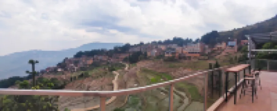 Honghe County Linyun Mountain Residence