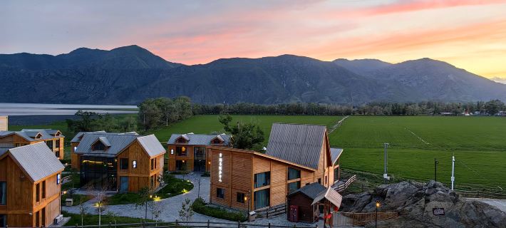 Yilemu Lake Three Hundred Homestays Hotels in Koktokay