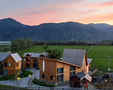Yilemu Lake Three Hundred Homestays Hotels in Fuyun
