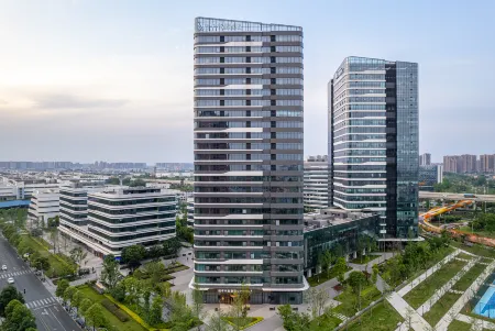 Crystal Orange Hotel Chengdu High-tech West District University of Electronic Science and Technology Отели рядом с достопримечательностью «Shanxi Institute of Communication and Arts»