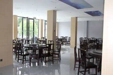 Jianshi Yihai Homestay Hotel Отели рядом со станцией Gaoping Railway Station