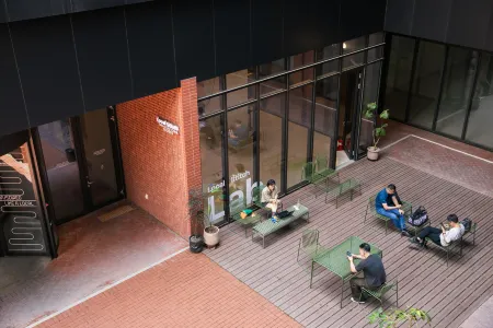 Local Stitch Creator Town Seogyo Отели рядом с достопримечательностью «Abraham Park Kenneth Vine Collection Museum»