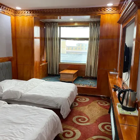 Baiyun Hotel (Gesale East Street)