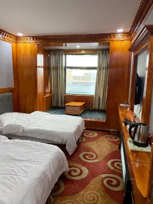 Baiyun Hotel (Gesale East Street)