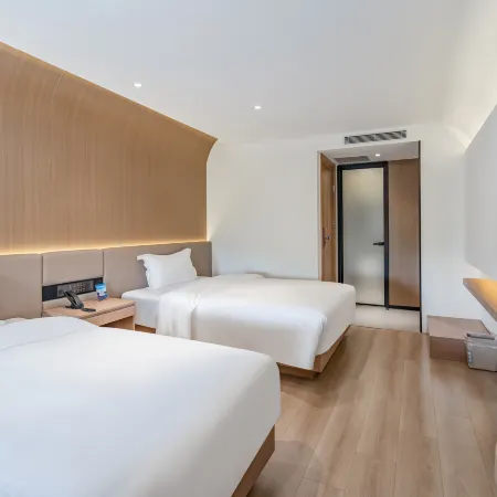 Royal Seaview Holiday Hotel (Dalian Discovery Kingdom Theme Park Branch)