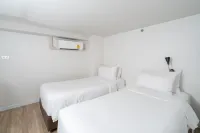 SureStay by Best Western Bangkok Ramintra Hotels near Kasem Bundit University Romklao Campus