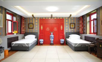 Yichun Chinese Siheyuan Homestay