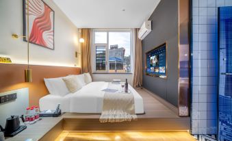 Yisu Qianxun Hotel (Yuanmou West Station No.1 People's Hospital Branch)