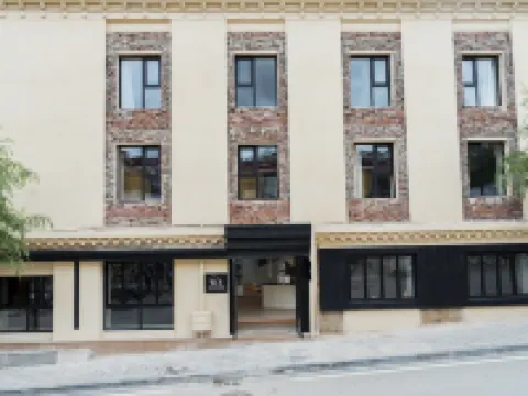 Shangri-La LAN YU plateau section hotel(DUKEZONG Old Town) Hotels in Shangri-La