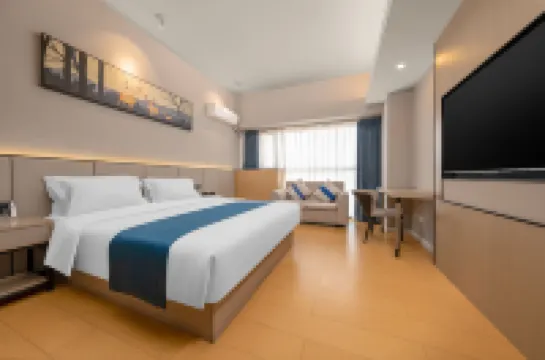 Heyi Zhige Hotel (Taiye International Plaza Branch, Dali High speed Railway Station) ウォルマート周辺のホテル