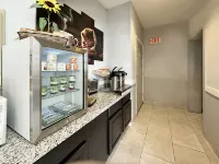 BayVue Hotel, Resort & Suites - breakfast