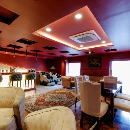 Square Hotel