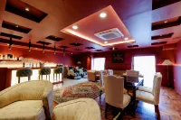 Square Hotel - 5-Star