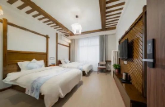 Shile Minsu (Zhangjiajie Tianmenshan Cableway Branch)