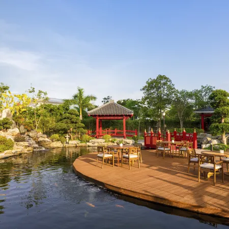TUI BLUE Tuy Hoa - Wellness & Retreat Hotel Отели рядом с достопримечательностью «Городской плаж»