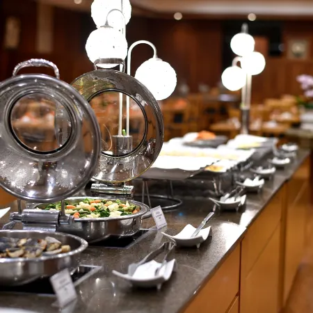Jeju Oriental Hotel Отели рядом с достопримечательностью «Монумент Самсасок»