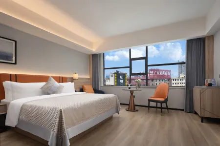 Unitour Hotel (Loudi Liangang Wolmart) Отели рядом с достопримечательностью «Loudi Vocational and Technical College»