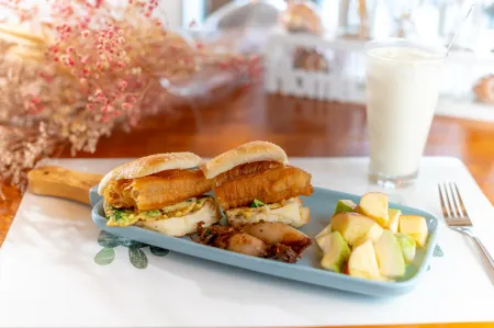 Sun Palm B&B Отели рядом с достопримечательностью «Национальный пейзаж Чуйху»