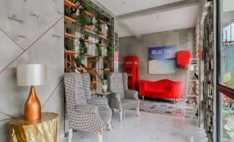 The Batik Bed and Coffee Bandung