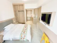 ONE ● RIVER VIEWS HOTEL
