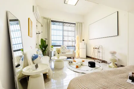 Xunjian | Oriental Aesthetic Designer | Shumanting Homestay (Nanning Zoo Subway Station RT-Mart) Отели рядом с достопримечательностью «Guangxi University for Nationalities»