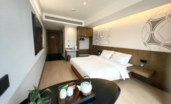 Huiyu Zhenxuan Hotel (Hechuan Baolong Square Branch)