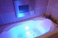 ブルーホテル オクタ (大人専用)