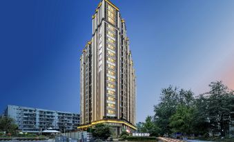 Qingtong City Hotel (Chengdu Kuanzhai Alley Huapaifang Subway Station Branch)