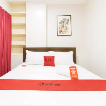 RedDoorz near Fernwoods Garden Quezon City โรงแรมใกล้เคไอเอ เธียเตอร์