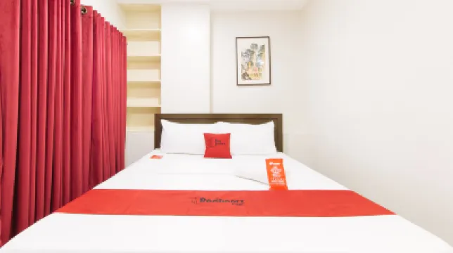 RedDoorz near Fernwoods Garden Quezon City โรงแรมใกล้เคไอเอ เธียเตอร์