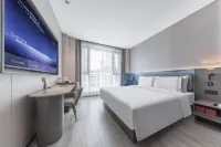 Zhuhai Xiangzhou Mingzhu Railway Station Light Hotel Hotels in Zhuhai