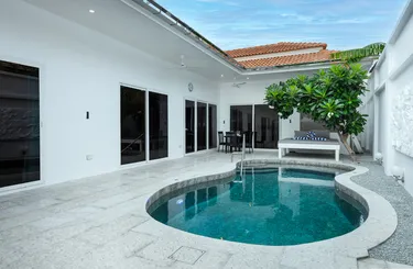 รูปภาพของVilla Franken - Luxury 2BR private pool villa 800m to beach