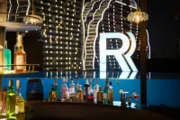 Ronye Hotel ( Gaozhuang Xishuangjing Star Night Market) - 4-Star