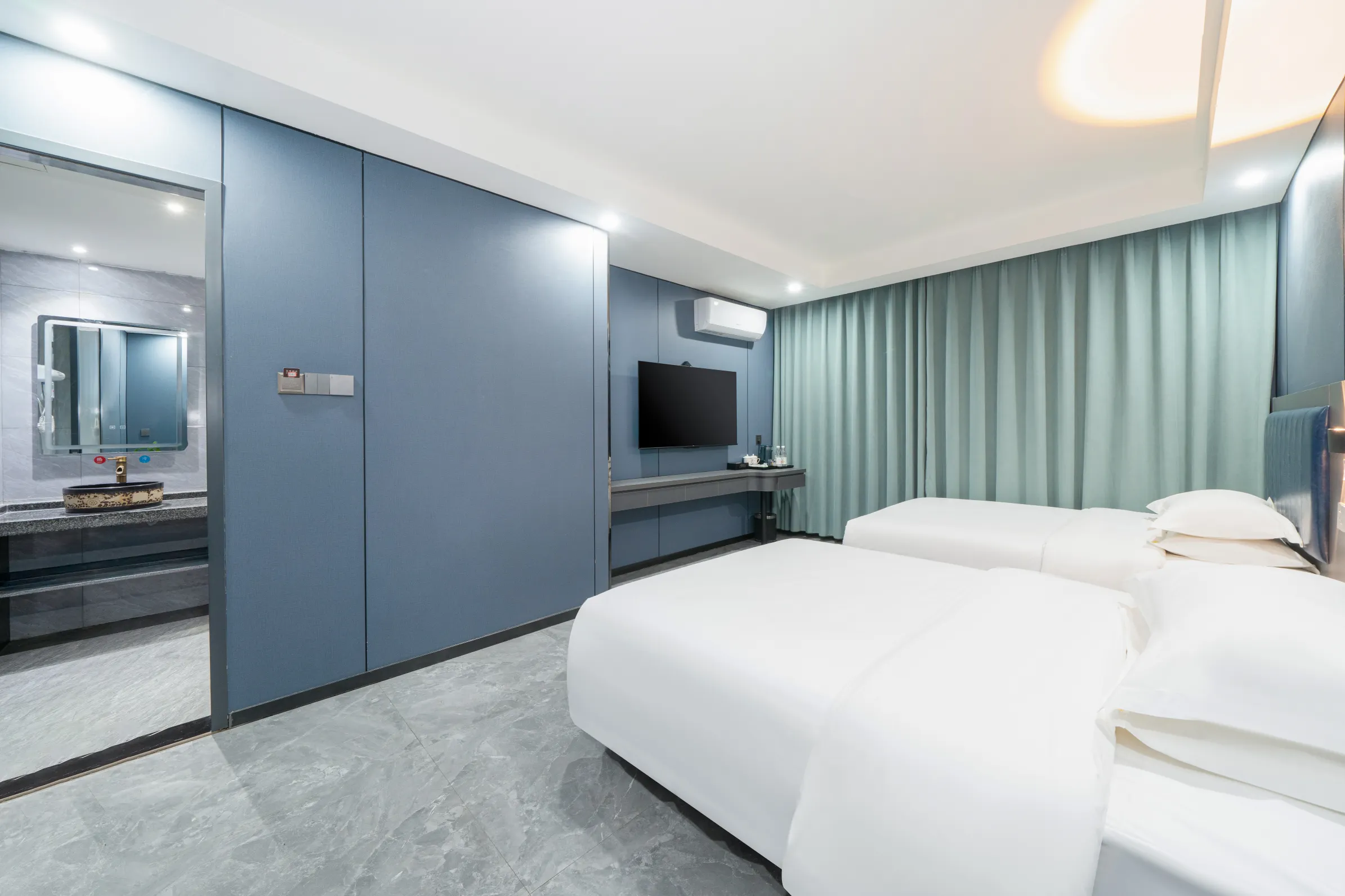 Jinbo Hotel (Liuzhou High-Speed Railway Station Wuxing Commercial Street) Kamar Photos