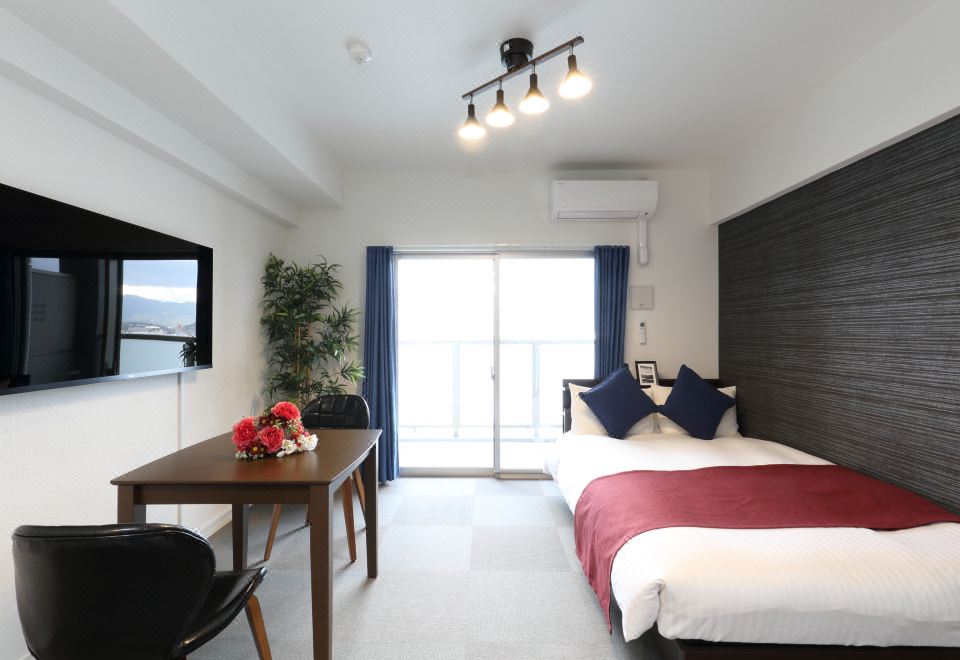 3. 더 그랜드 레지..