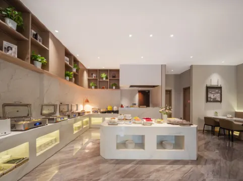 YIWULICHEN HOTEL Отели рядом с достопримечательностью «Qiyi Agriculture Ecological Garden»