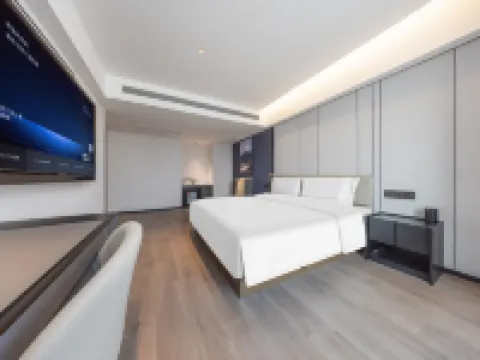 Xinyi Center Qingnian Road Atour Hotel Hotels in Xinyi