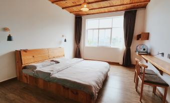 Eco-friendly and Simple-life Hotel