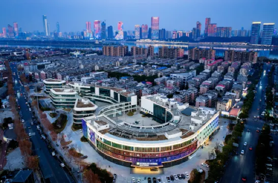 WYNDHAM GARDEN CHANGSHA Отели рядом с достопримечательностью «Baihe Spring»