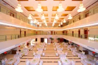 Yijiang Hotel Hotels in Wusu