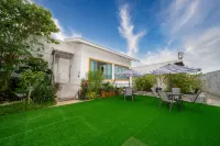 Golden Pool Villa เกาะแก้ว โรงแรมใกล้โรบินสันไลฟ์สไตล์ ถลาง (ภูเก็ต)