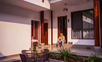 Tengchong pillow breeze Inn