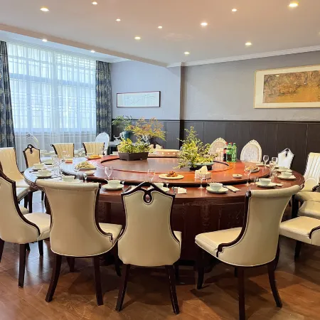 Yiyezhou • Riverside Art Boutique Hotel Отели рядом с достопримечательностью «Fuchunjiang Hospital»