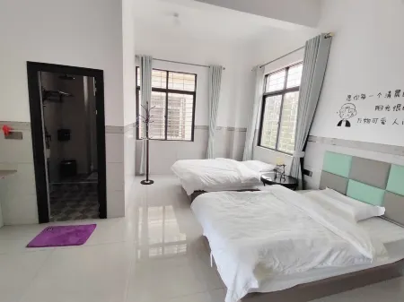 Naozhou Island Haiyu Homestay Отели рядом с достопримечательностью «Naozhou Lighthouse»