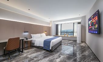 Fuzhou Modern Crown Hotel (Cangshan Wanda Branch)
