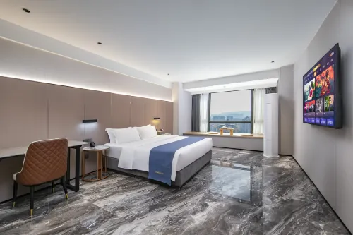 Fuzhou Modern Crown Hotel (Cangshan Wanda Branch)