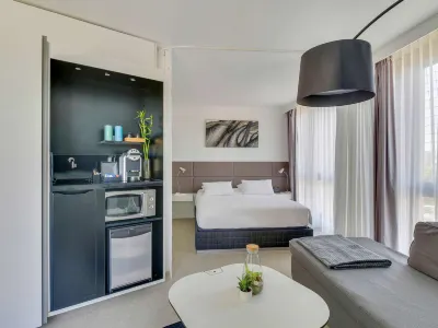 Novotel Suites Paris Issy-Les-Moulineaux Hotels near Auchan ISSY LES MOULINEAUX