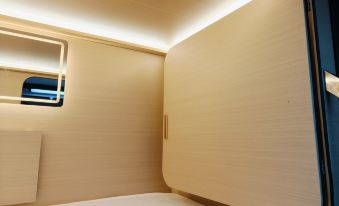 Youxiang Zhi Jia Capsule Hostel Homestay (Linyi Buynow Store)
