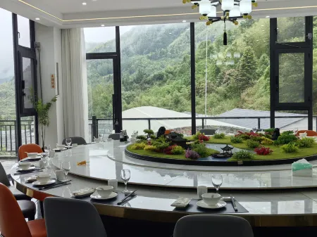 Yunhe Senquan Hotel Отели в г. Юньхэ